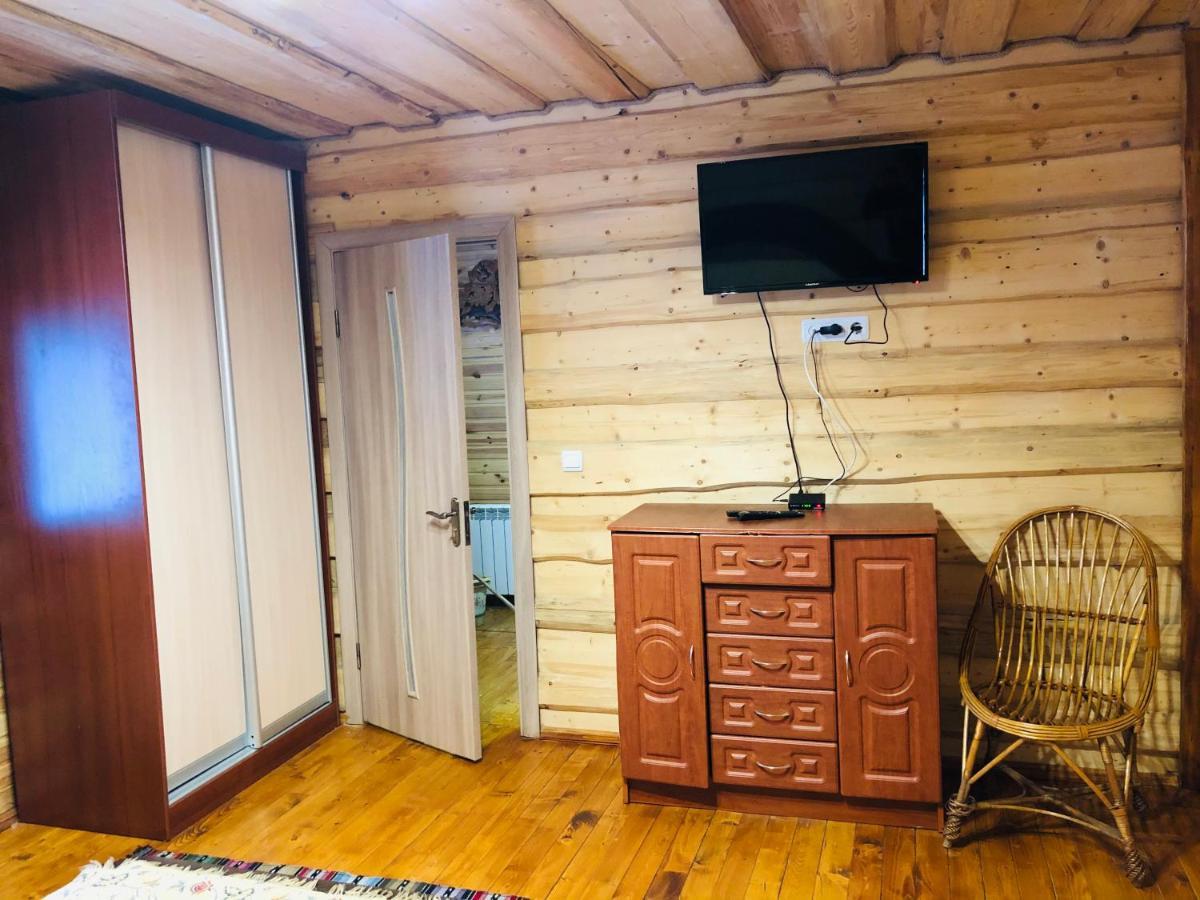 Appartamento У Віти Номер3 Synevyrsʼka Polyana Esterno foto